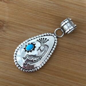 $118 Navajo Running Bear Native American Estate Pendant Sterling Marked RB 925